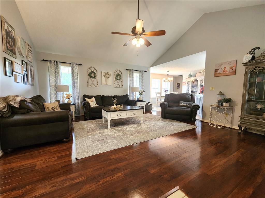 Harrison, AR 72601,5517 Sand Flat Rd