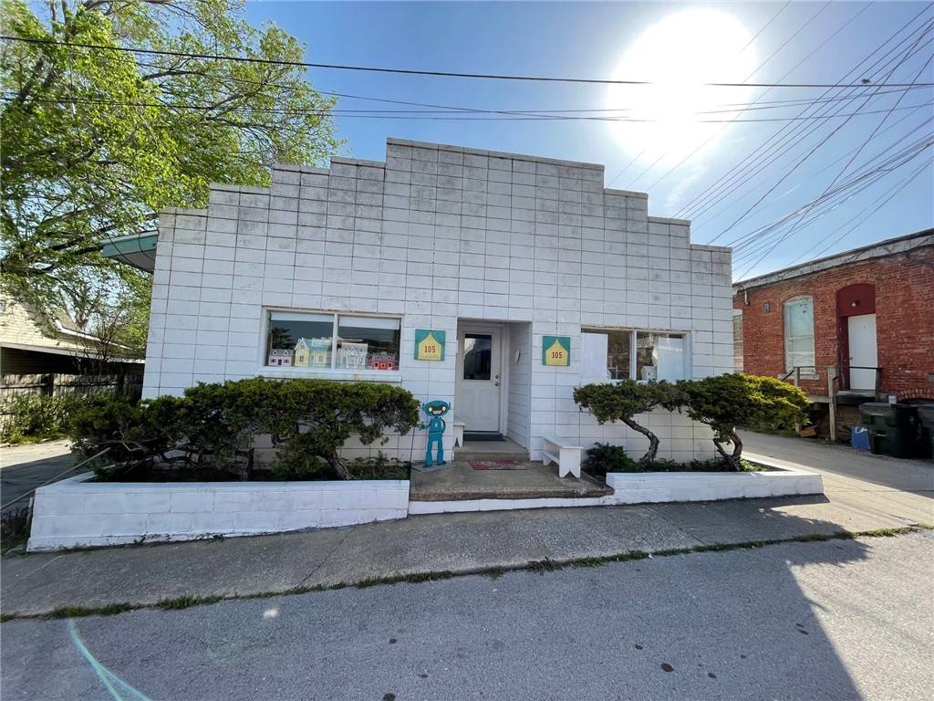 Berryville, AR 72616,105 Hubbert St