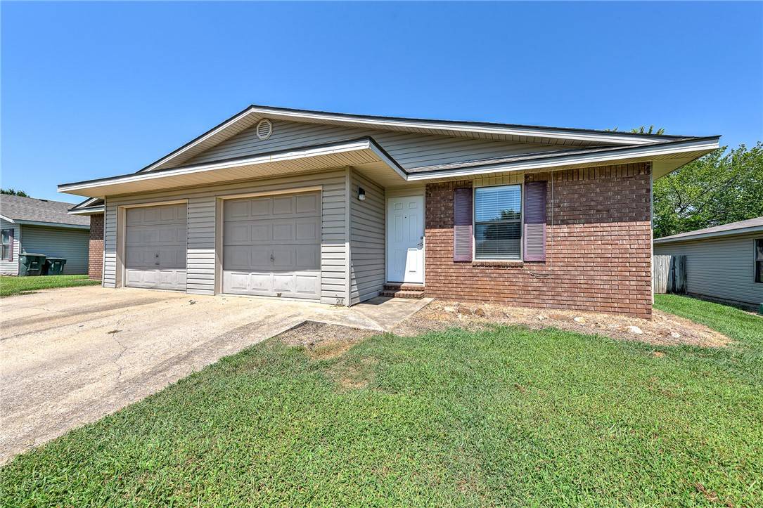 Fayetteville, AR 72704,3468 & 3470 W Harvard St