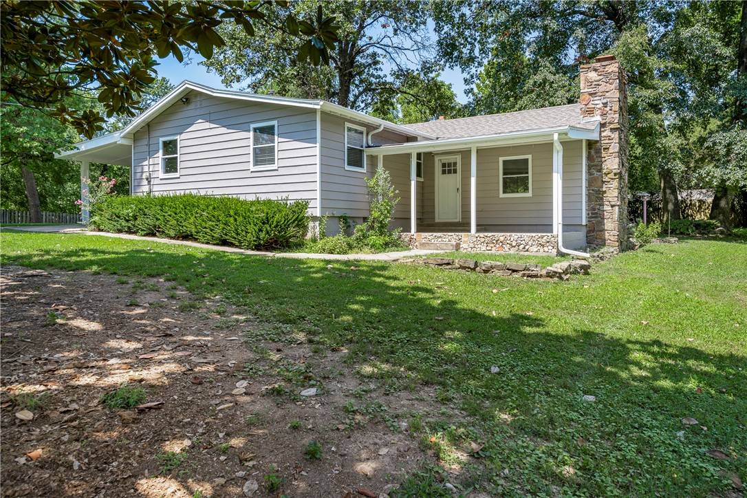 Rogers, AR 72756,613 E Hilltop Dr