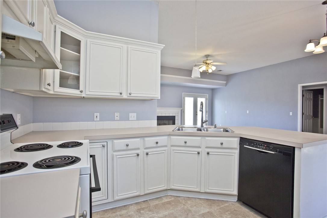 Centerton, AR 72719,281 Stein St