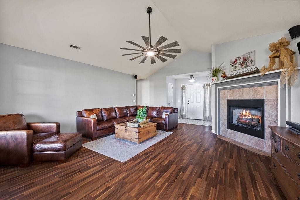 Prairie Grove, AR 72753,1681 Viney Grove Rd