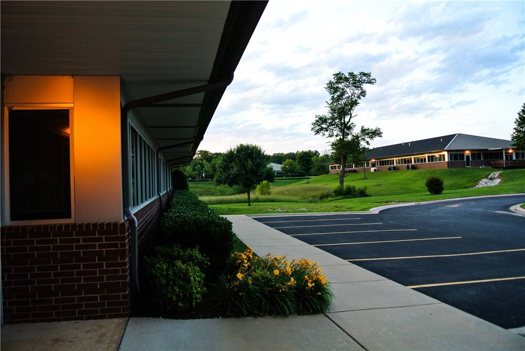 Bentonville, AR 72712,1200 NE McClain Rd #Bldg. 4, Suite 44