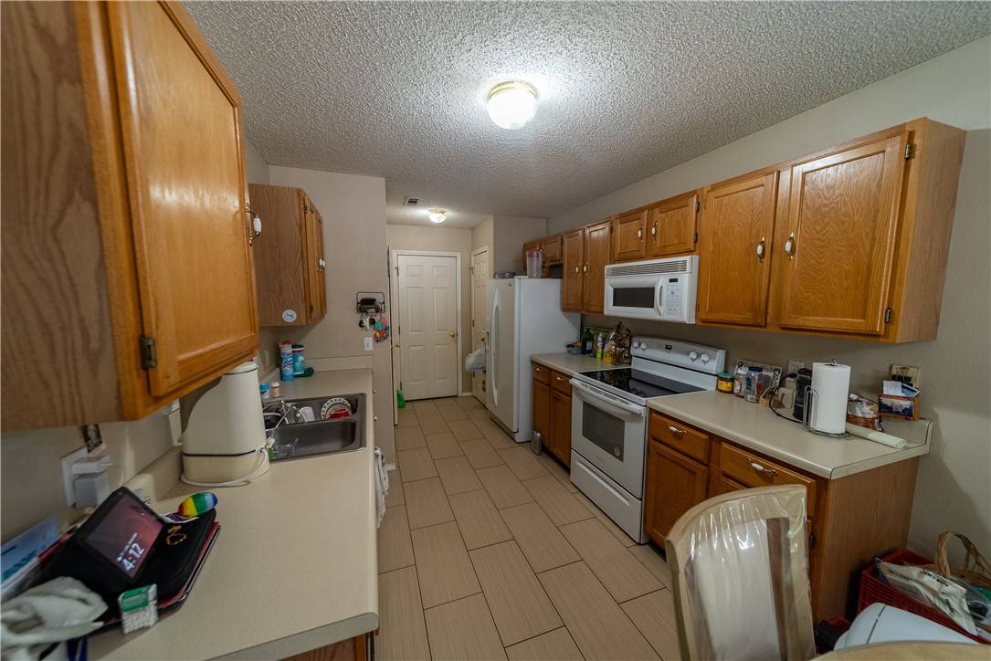 Springdale, AR 72764,3011 Riverside St