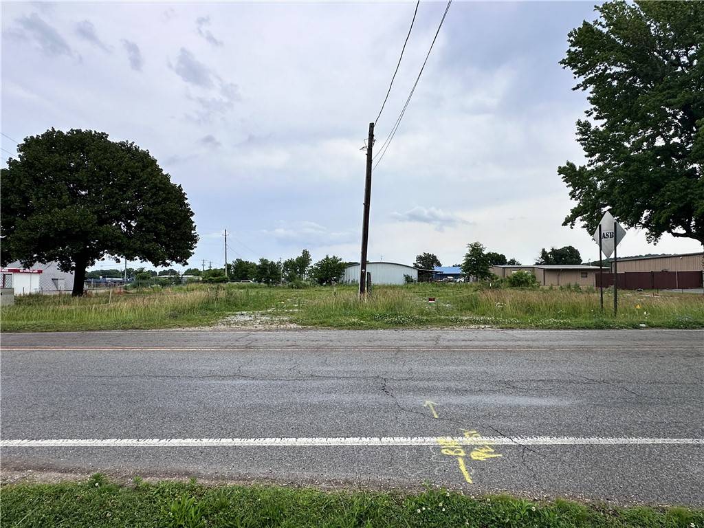 Springdale, AR 72764,1442 and 1470 E Emma Ave