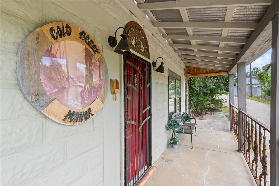 Calico Rock, AR 72519,131 Walnut