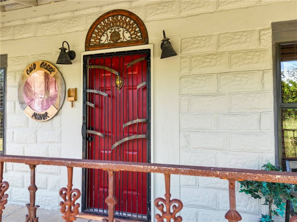 Calico Rock, AR 72519,131 Walnut