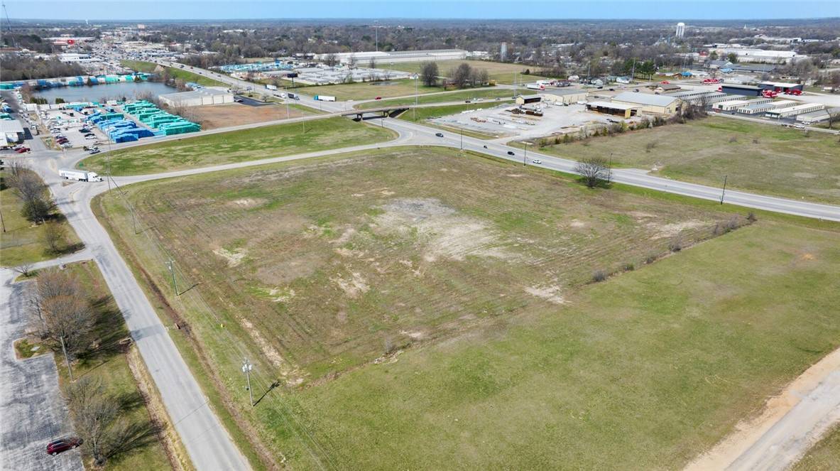 Siloam Springs, AR 72761,1500 E 412 Hwy