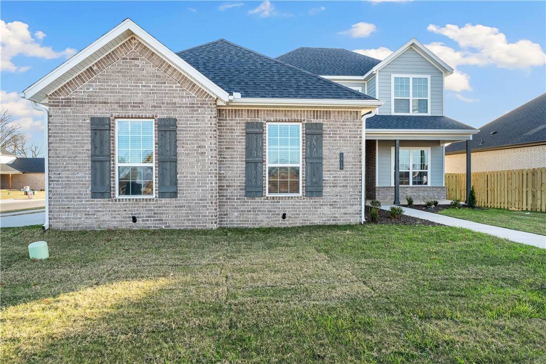 Pea Ridge, AR 72751,1915 Bugg St