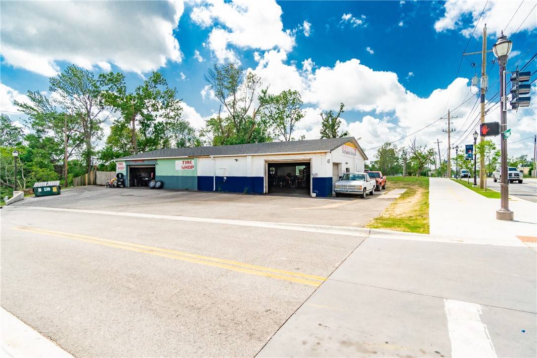 Rogers, AR 72756,405 S Arkansas St