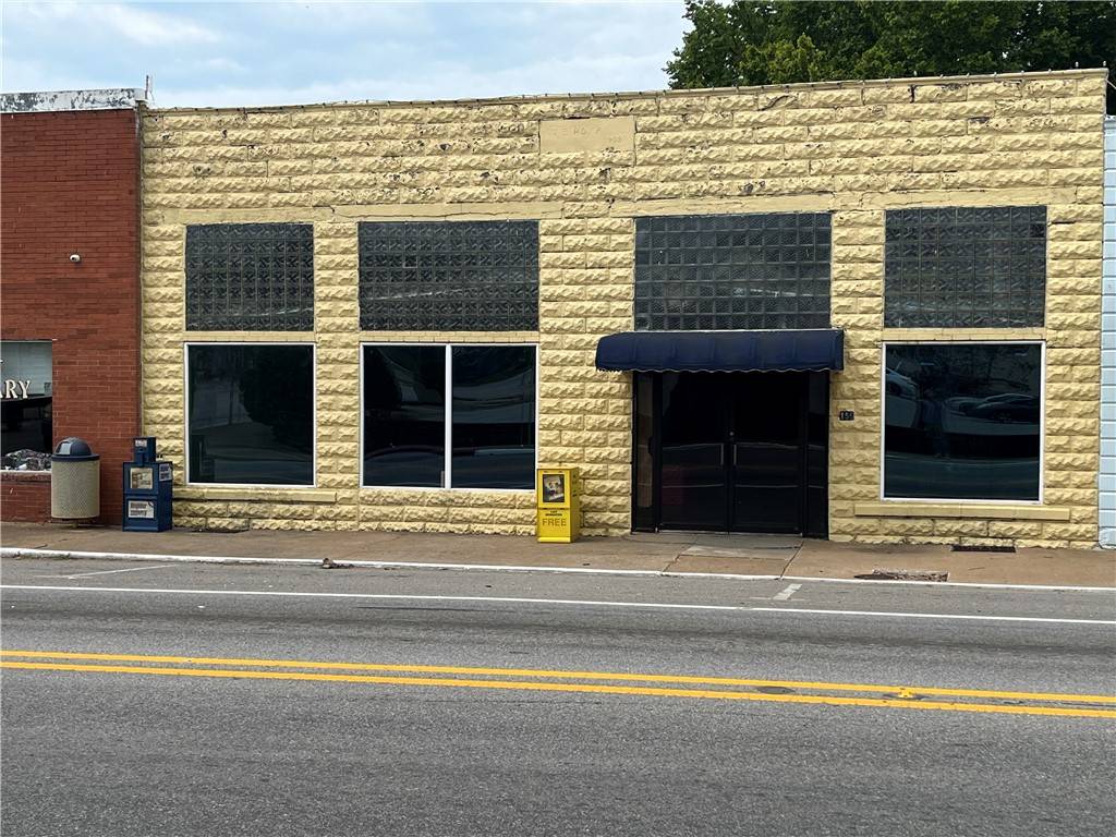 Decatur, AR 72722,159 & 167 N Main St