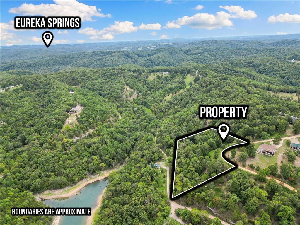 Eureka Springs, AR 72632,CR 1526