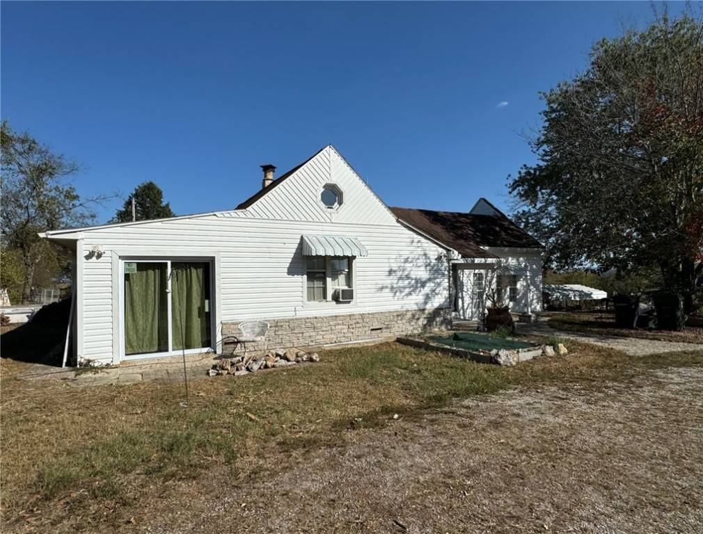 Eureka Springs, AR 72632,541 County Road 211