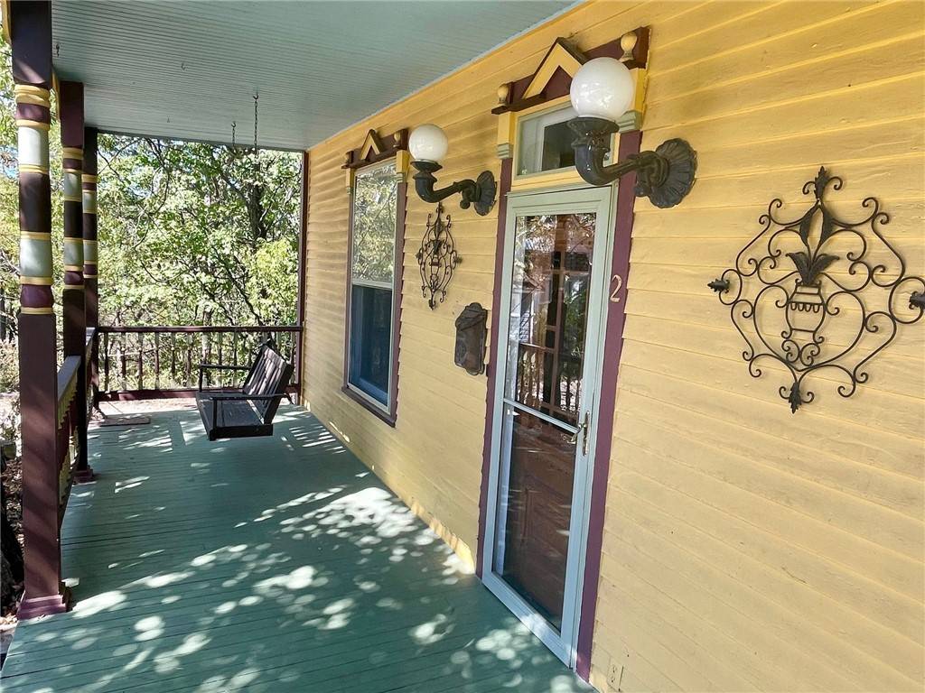 Eureka Springs, AR 72632,2 Prospect Ave