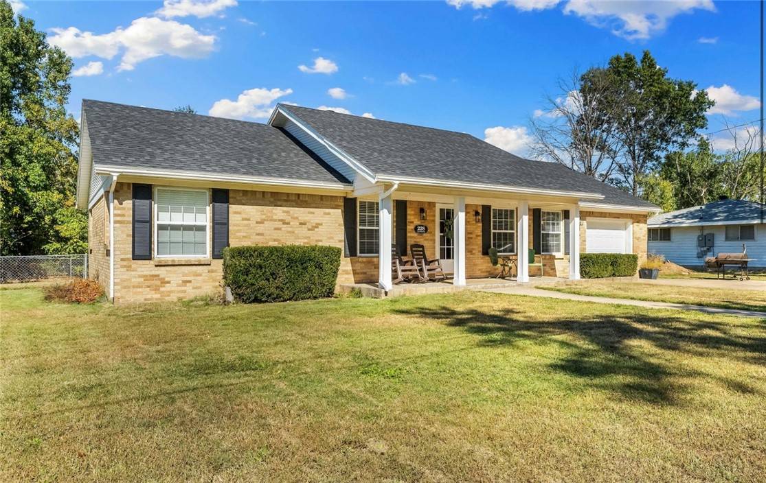 Pea Ridge, AR 72751,228 Van Dorn St