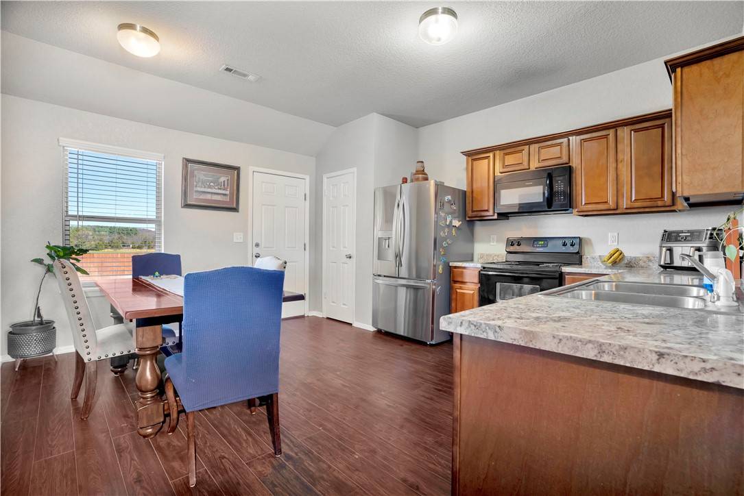 Elkins, AR 72727,1028 White Oak St