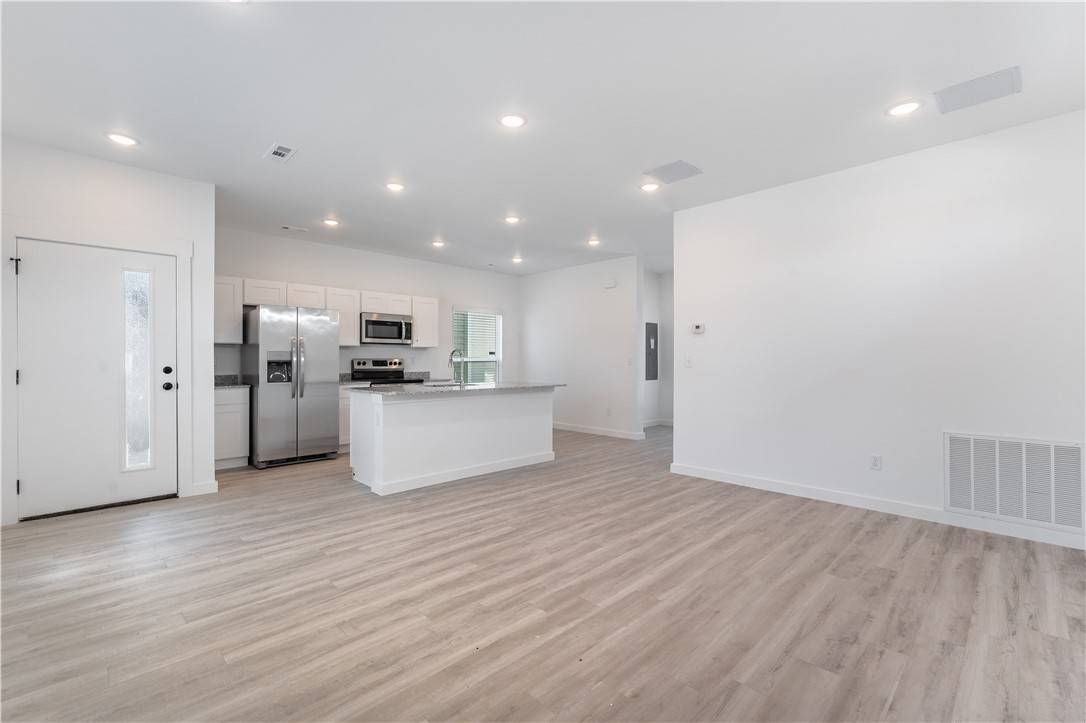 Bentonville, AR 72713,911 Massachusetts Ave