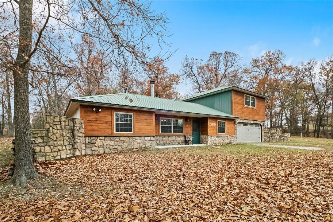 Gravette, AR 72736,15258 Shipe Rd