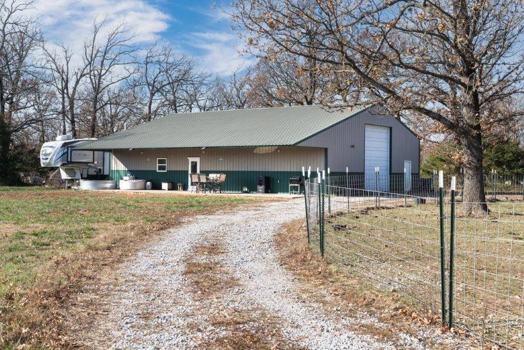 Gravette, AR 72736,11138 Georgia Flat Rd