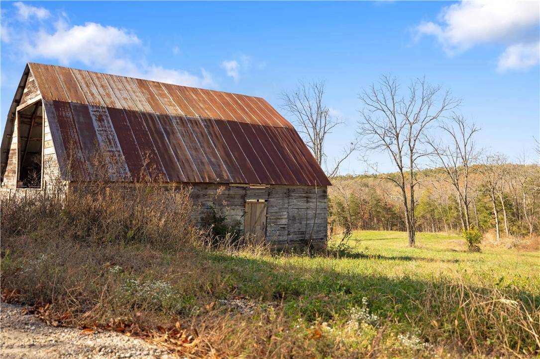 Yellville, AR 72687,63.07 Acres Marion County Rd