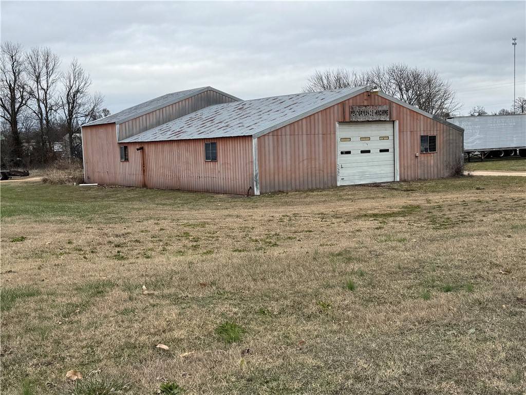 Lincoln, AR 72744,17948 W Highway 62