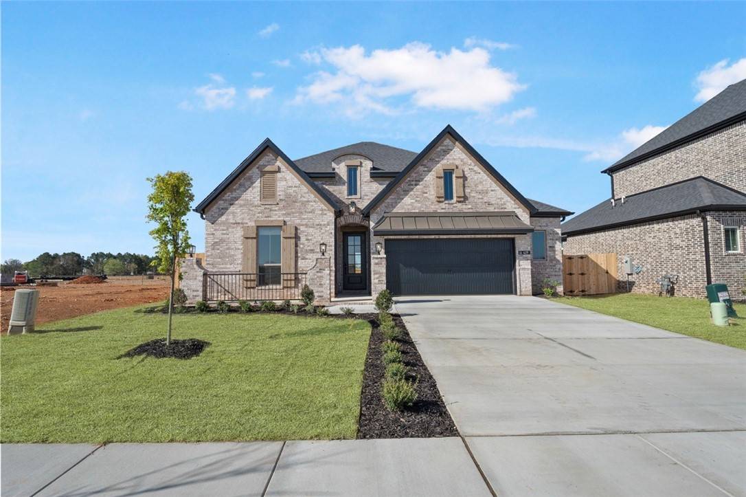 Elm Springs, AR 72762,419 Fox Trl
