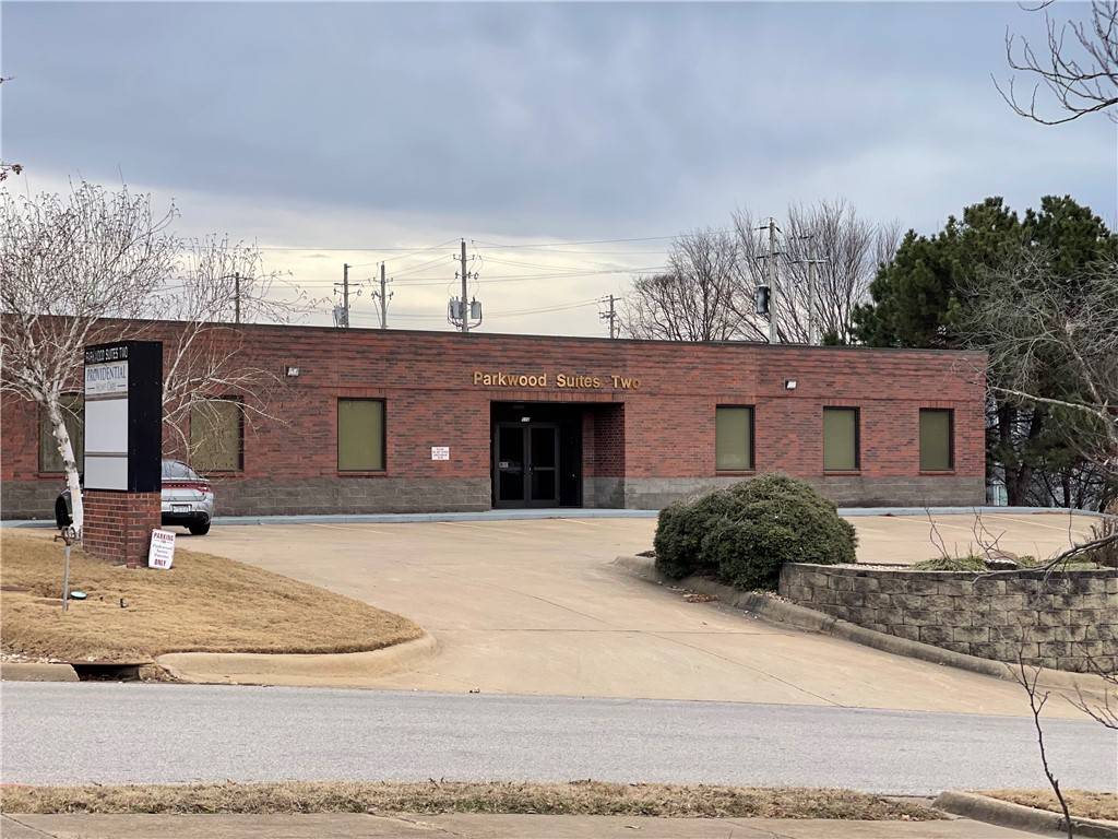 Lowell, AR 72745,101 & 113 Parkwood St