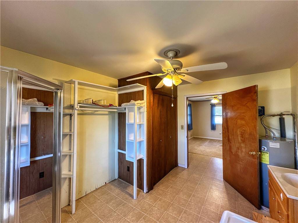 Marshall, AR 72650,102 and 100 Pecan St