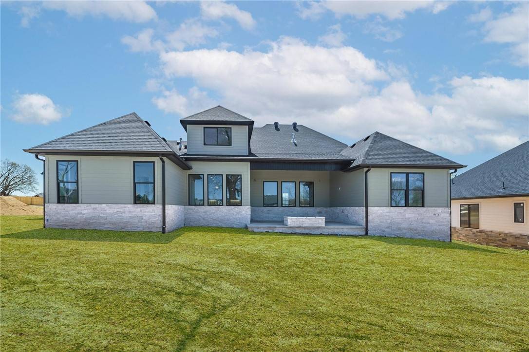 Bentonville, AR 72712,910 Gallatin St