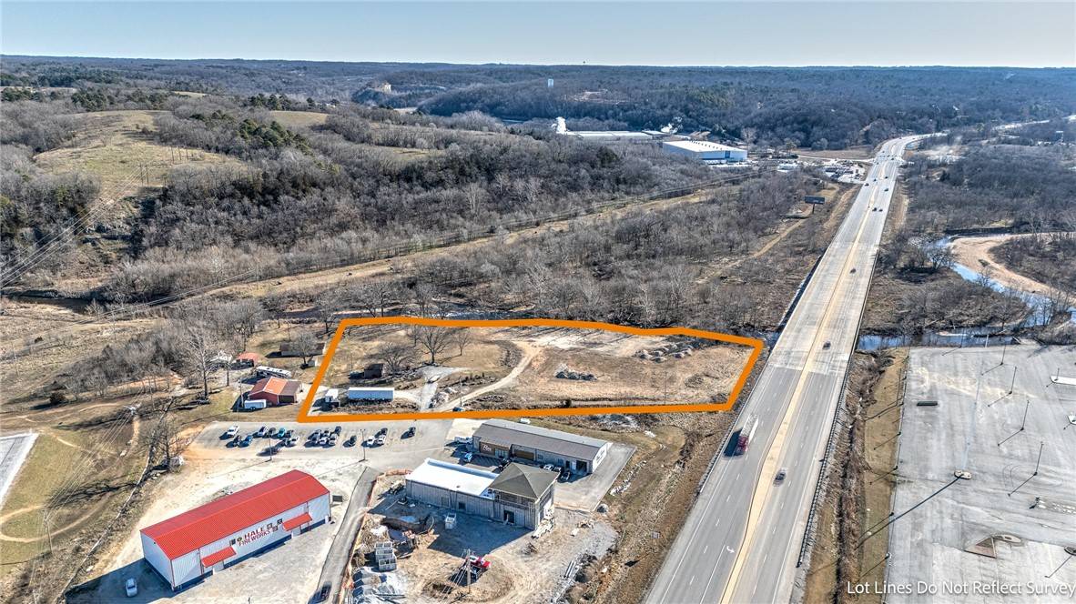 Pineville, MO 64856,143 Missouri Ln