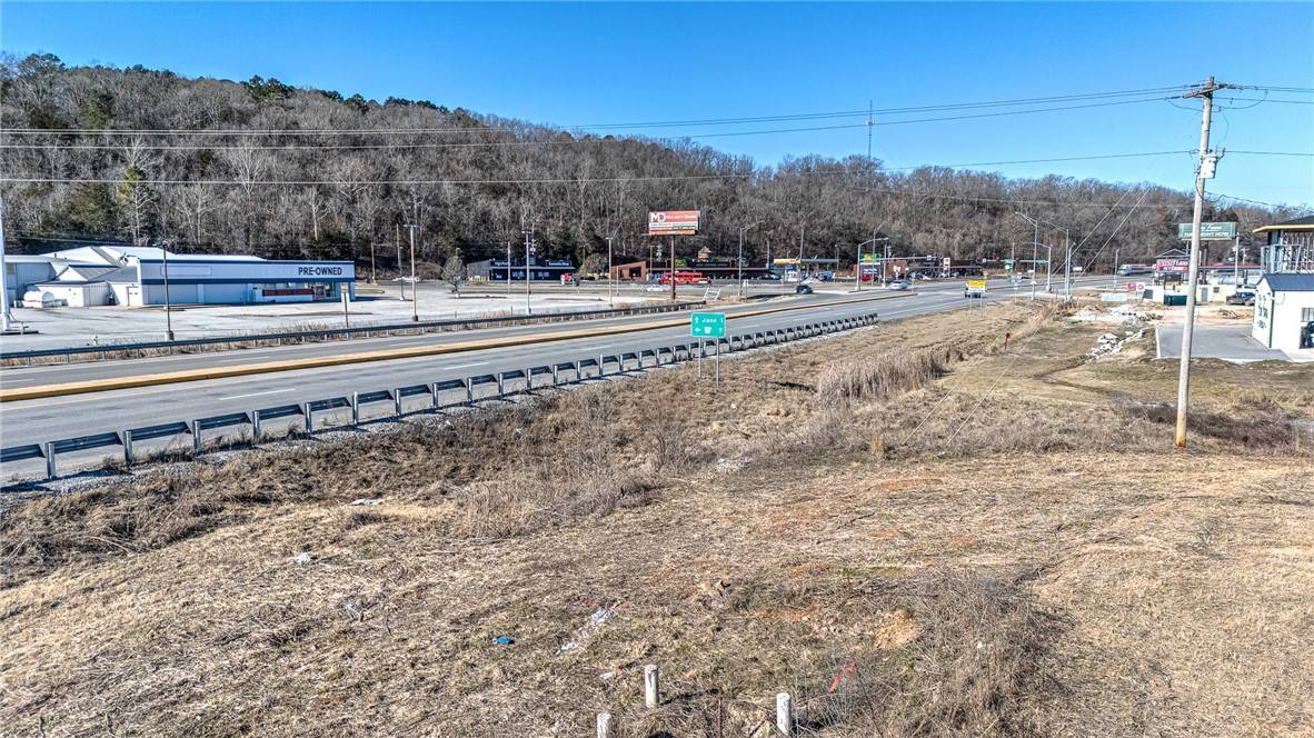 Pineville, MO 64856,143 Missouri Ln