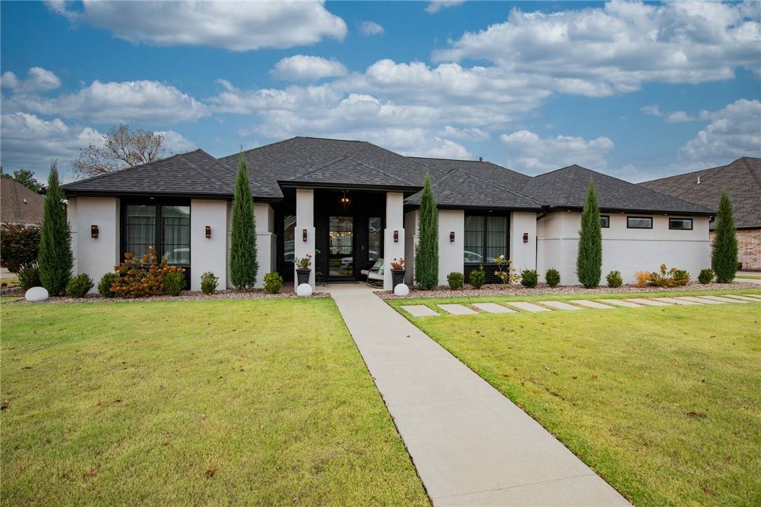 Rogers, AR 72758,24 S Windsor Dr