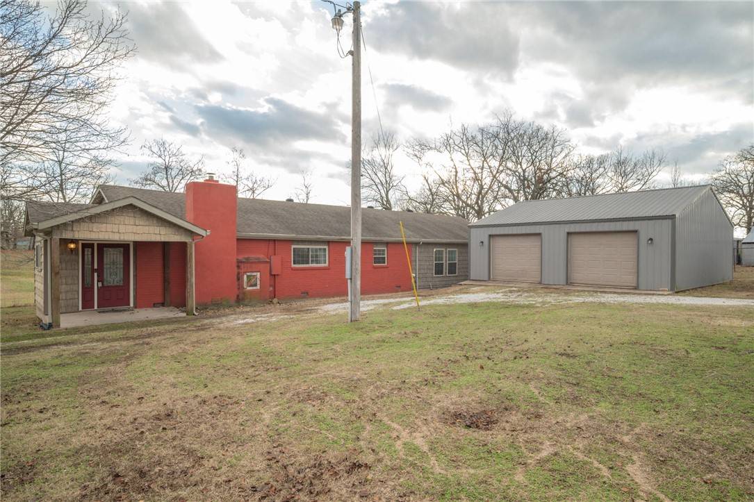 Anderson, MO 64831,881 Lawhorn Rd