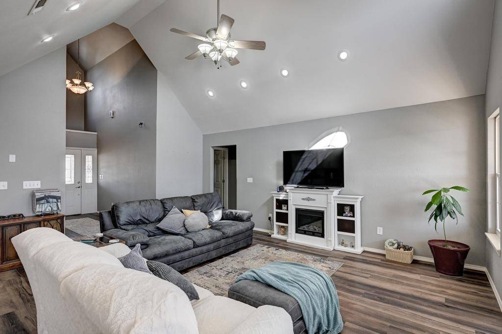 Anderson, MO 64831,21 Meadow Brook Ln