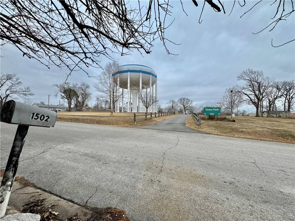 Rogers, AR 72756,1500 & 1502 S 11TH St