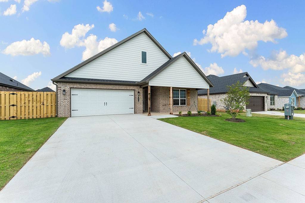 Pea Ridge, AR 72751,1815 Bugg St