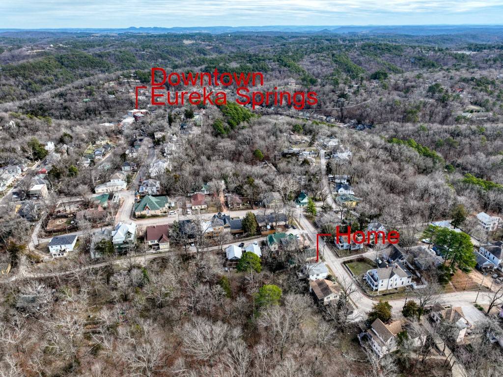 Eureka Springs, AR 72632,9 Summit St