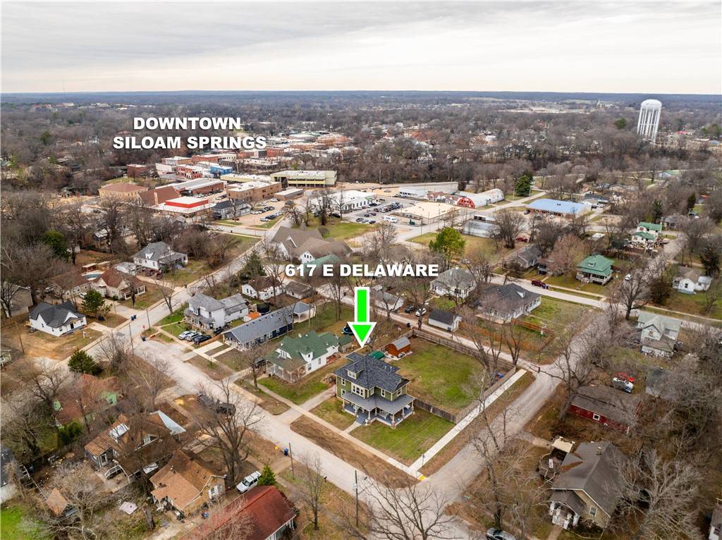 Siloam Springs, AR 72761,617 E Delaware St