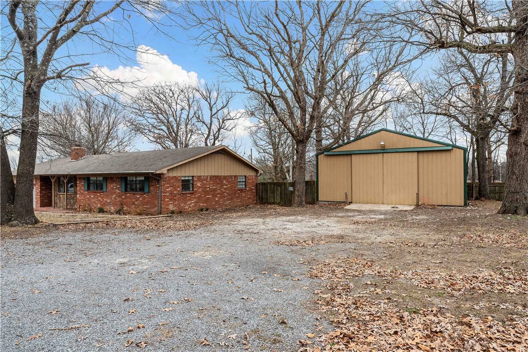 Decatur, AR 72722,668 Park St