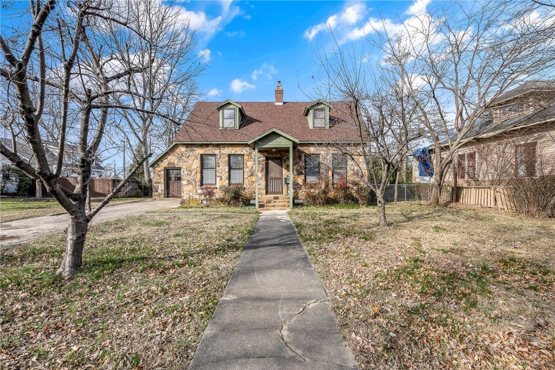 Bentonville, AR 72712,510 W Central Ave