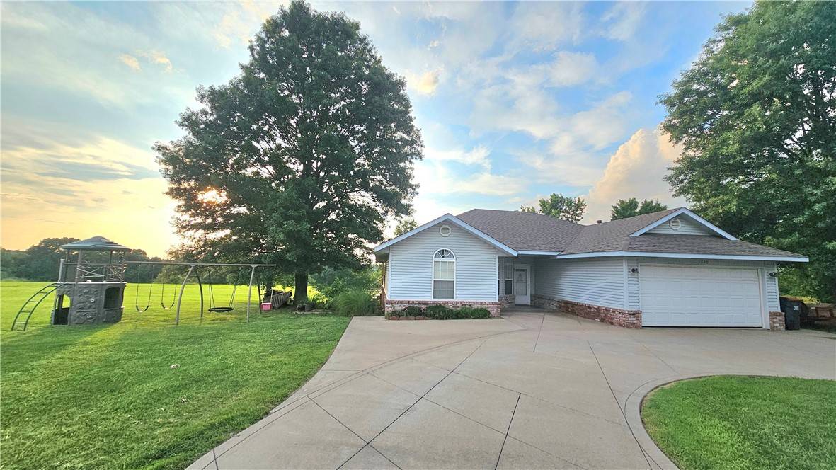 Springdale, AR 72762,1820 48th St