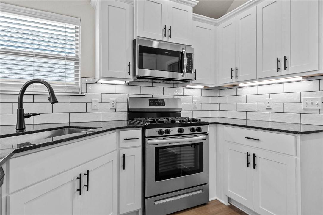 West Fork, AR 72774,438 Hall St