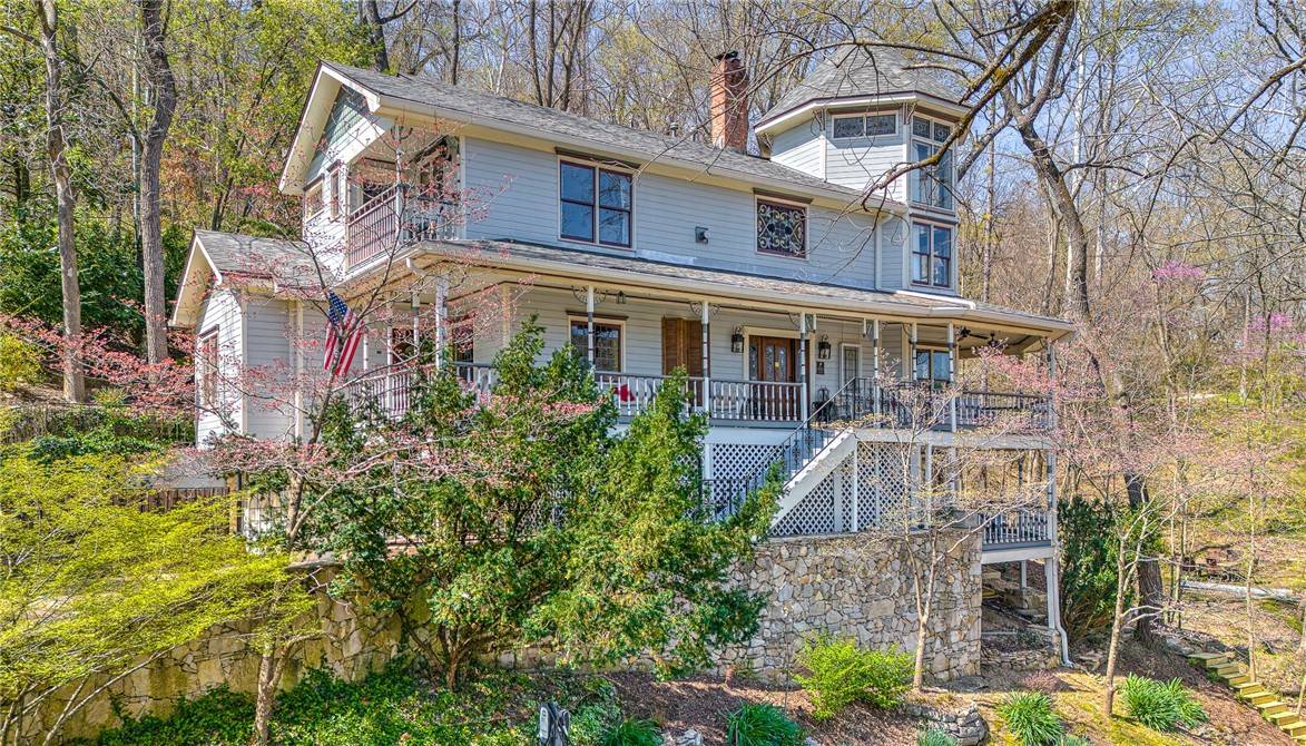 Eureka Springs, AR 72632,60 Hillside Ave