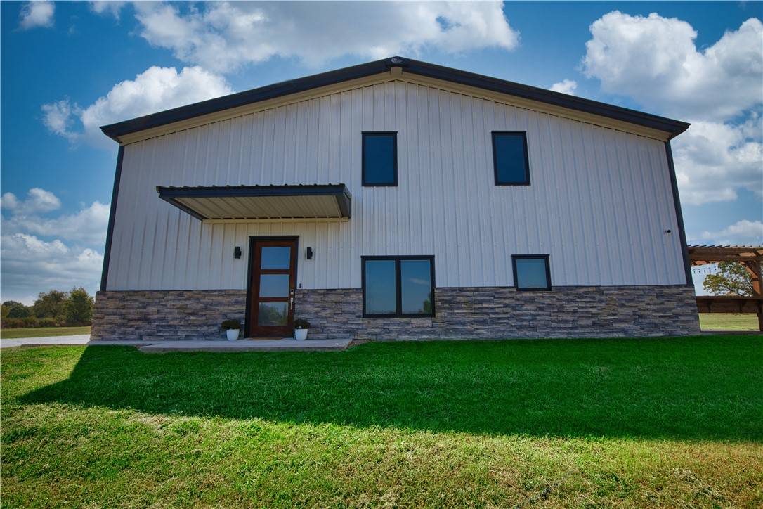 Gentry, AR 72734,603 NW Cowan Ave