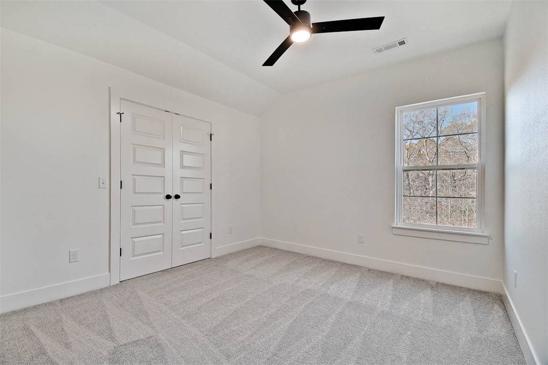 Bella Vista, AR 72714,15 York Dr