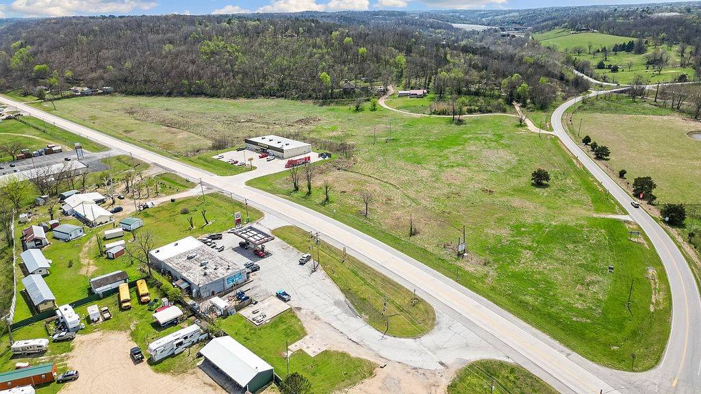 Pineville, MO 64856,000 Business 71 & Hwy H
