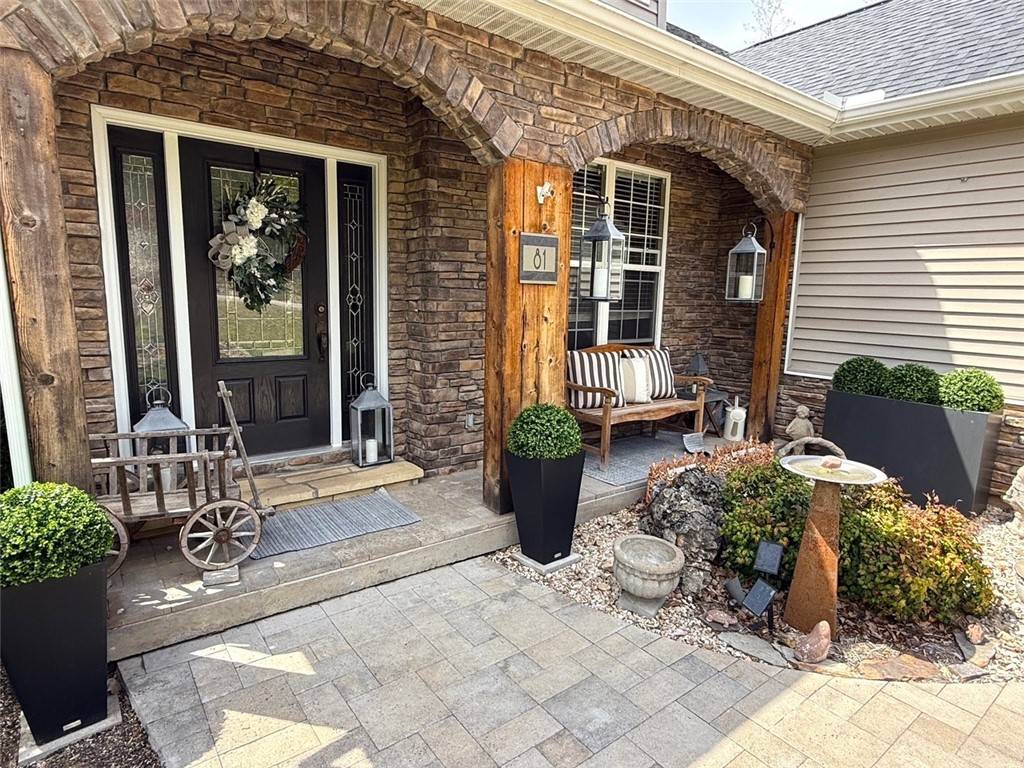 Holiday Island, AR 72631,81 Valley Dr
