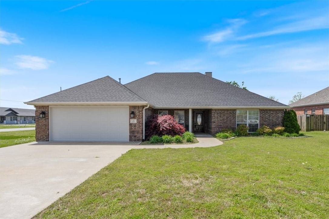 Centerton, AR 72719,101 Hoss St