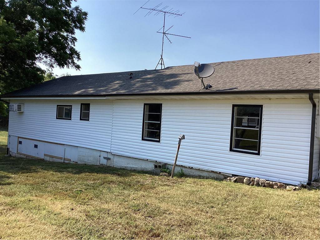 Peel, AR 72668,7632 Highway 125