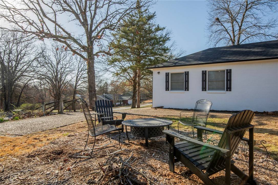 Fayetteville, AR 72703,3175 Katherine Ave
